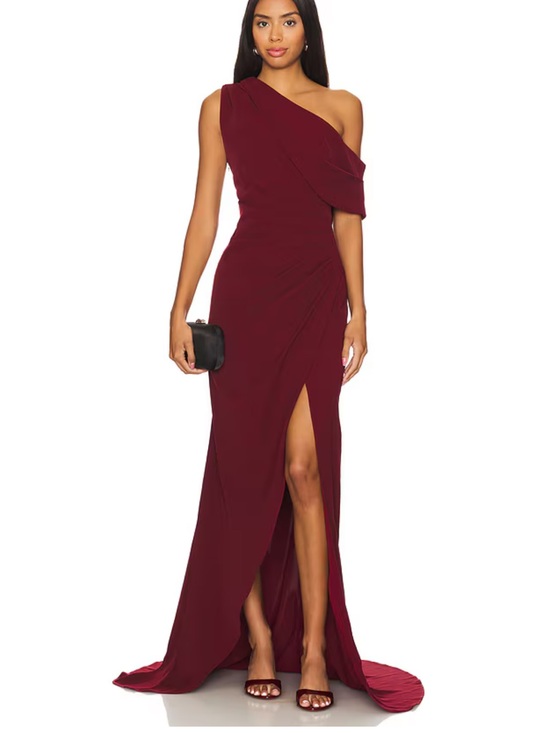Elliatt Dresses & Skirts - Elliatt One-Shoulder Burgundy Evening Dress with Side Slit